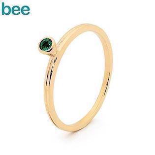 Bee Jewelry gold ring in 9 kt. with green emerald 